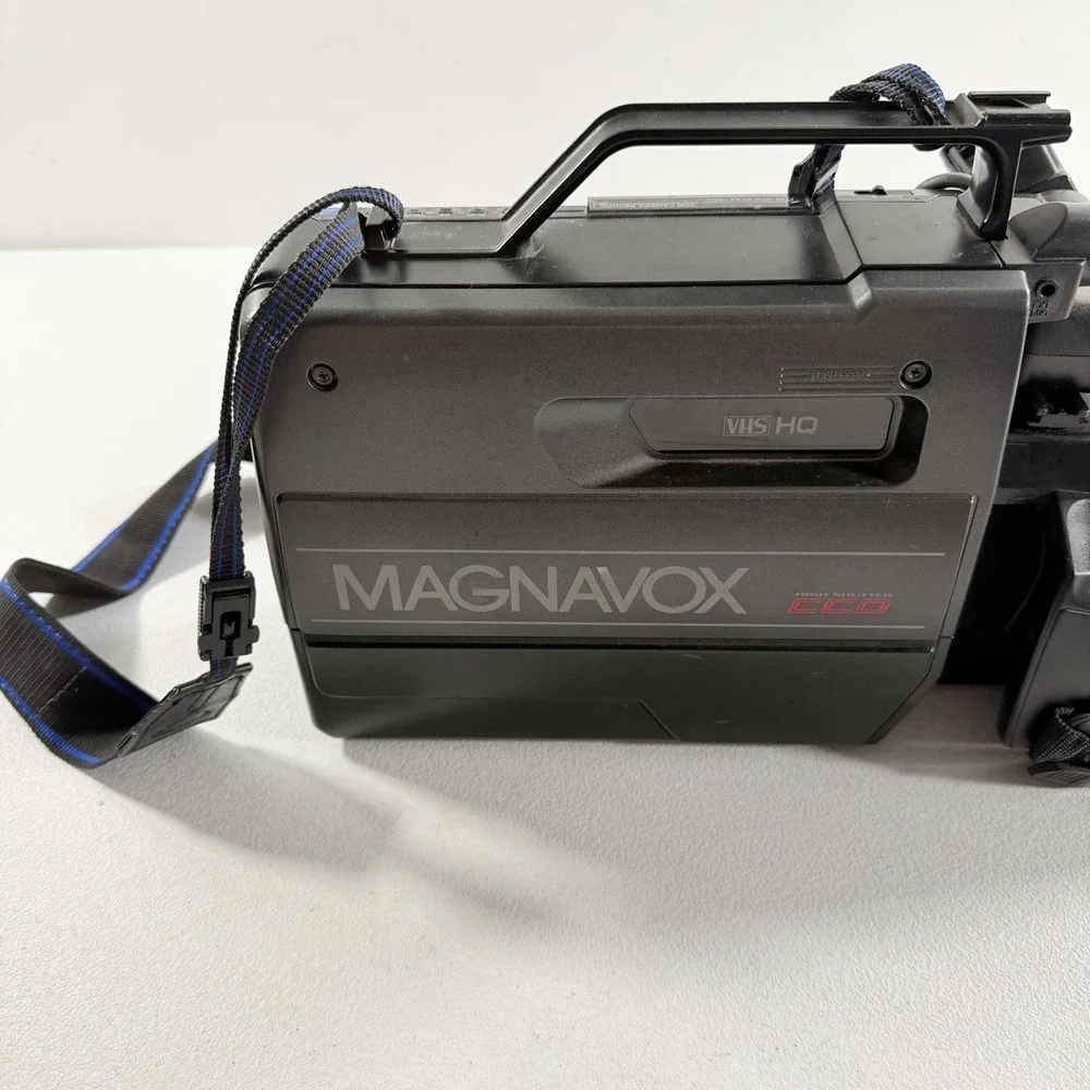 Vintage Magnavox Movie Maker VHS Camcorder CVJ310AV01 AS IS FOR PARTS REPAIR